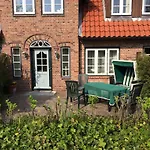 Apartment Ferienhaeuser Im Sylter Gartenweg Sylt